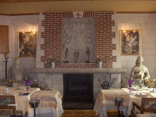 Chateau La Tour Du Roy Vervins Екстериор снимка
