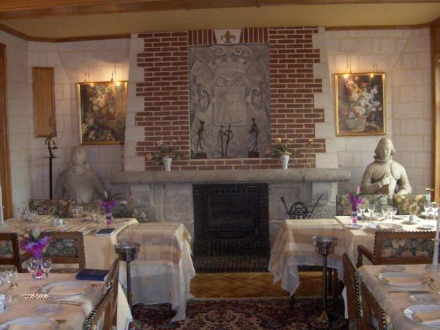 Chateau La Tour Du Roy Vervins Екстериор снимка