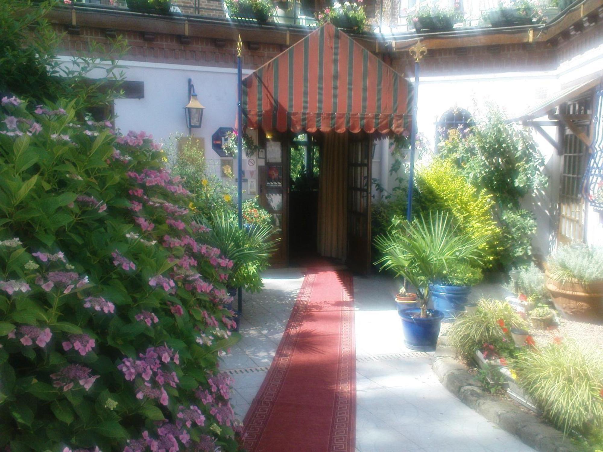 Chateau La Tour Du Roy Vervins Екстериор снимка