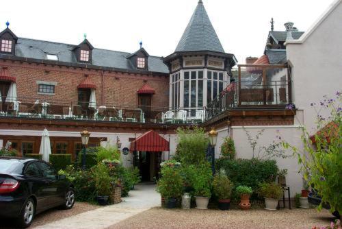 Chateau La Tour Du Roy Vervins Екстериор снимка